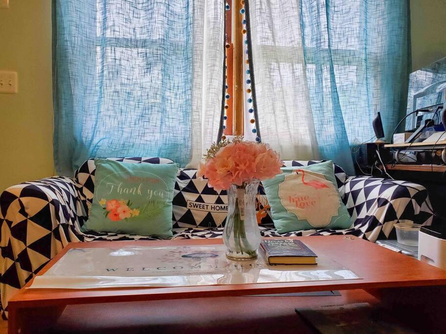 5 Star Room/Close To Town Center And Everything/5 Min Walk Metro Rockville Exterior photo